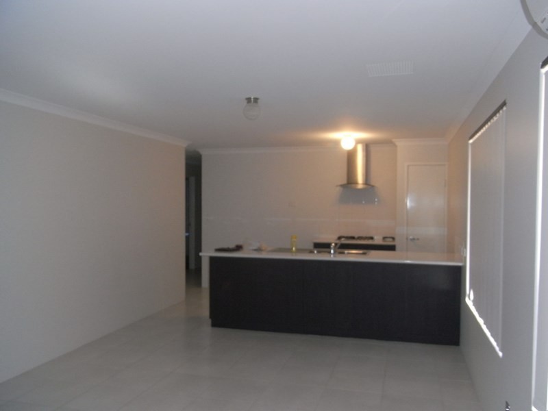 5/102 Westfield Road, Kelmscott WA 6111