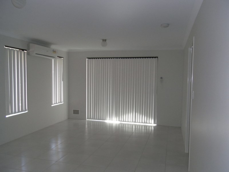 5/102 Westfield Road, Kelmscott WA 6111