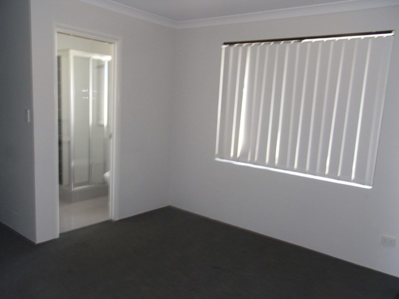 5/102 Westfield Road, Kelmscott WA 6111