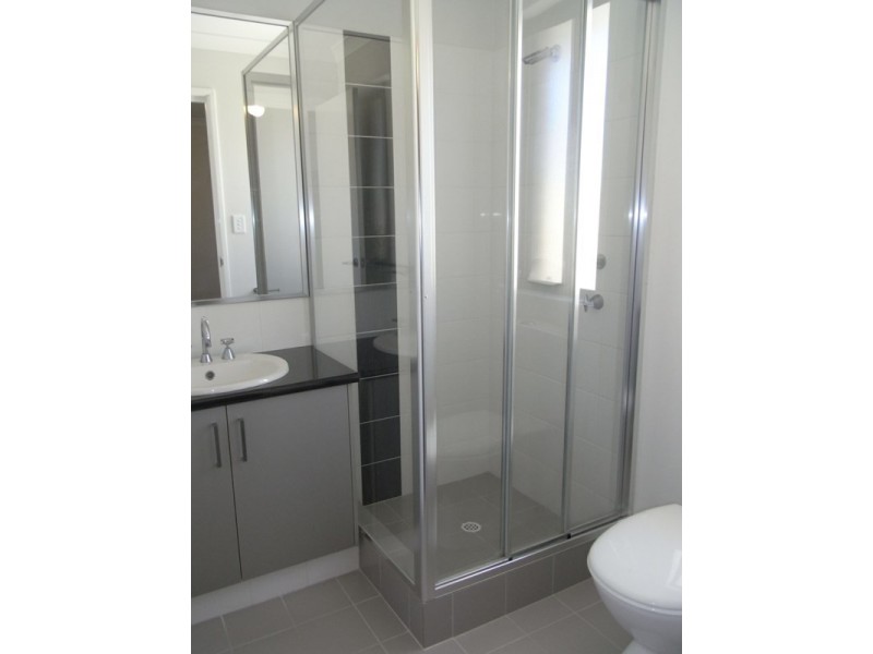 5/102 Westfield Road, Kelmscott WA 6111