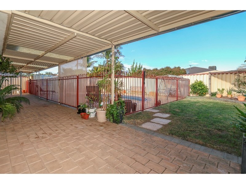 6 Hynes Court, Huntingdale WA 6110