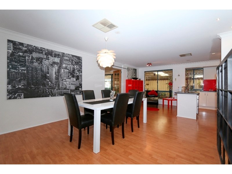 6 Hynes Court, Huntingdale WA 6110