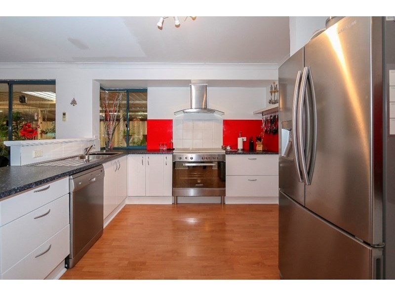 6 Hynes Court, Huntingdale WA 6110