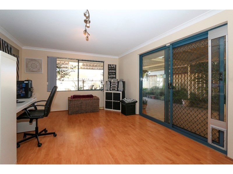 6 Hynes Court, Huntingdale WA 6110