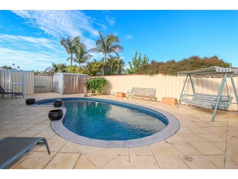 6 Hynes Court, Huntingdale WA 6110