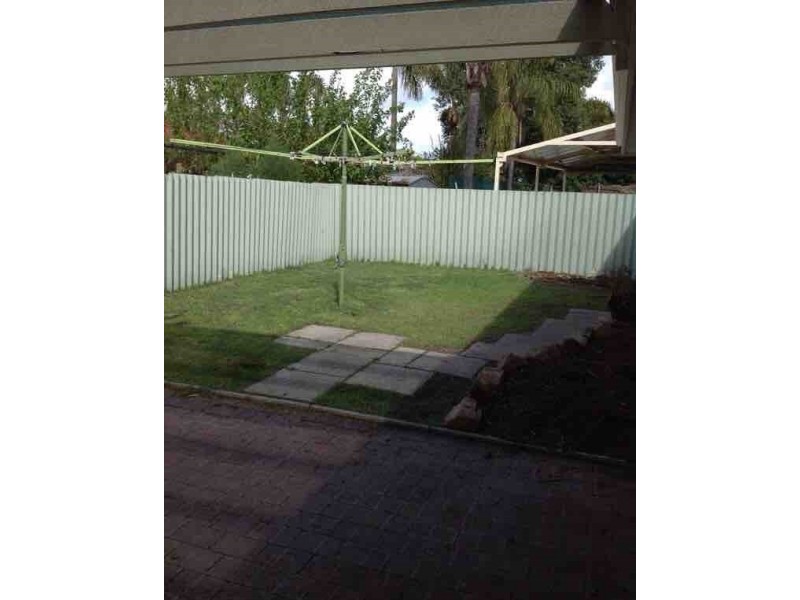 7 Rive Place, Thornlie WA 6108