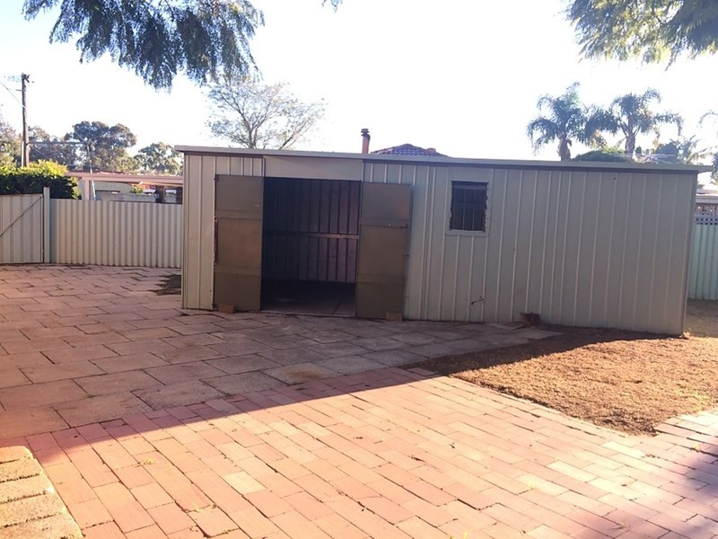 7 Rive Place, Thornlie WA 6108