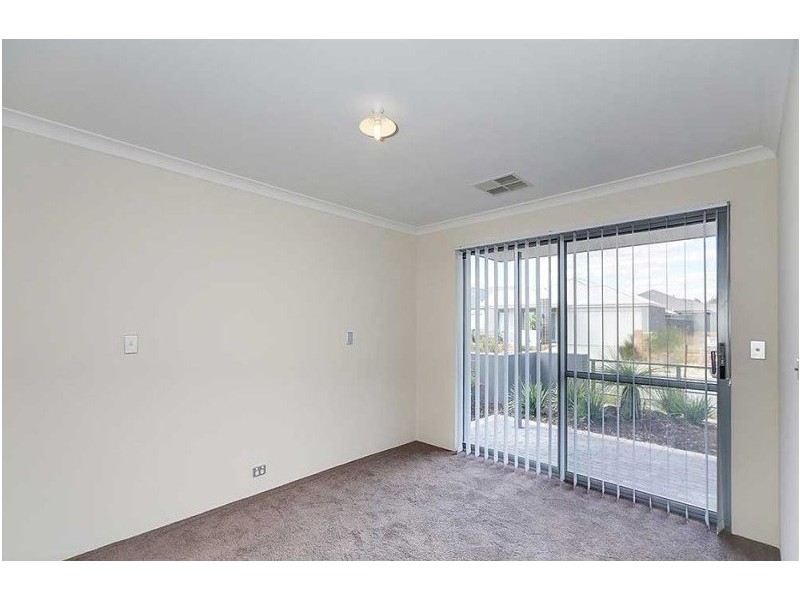 15 Casitas Street, Champion Lakes WA 6111