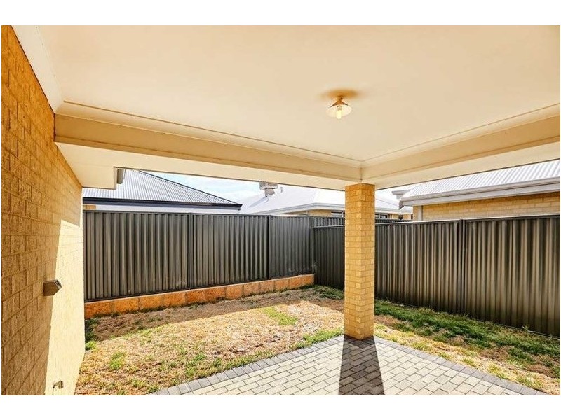 15 Casitas Street, Champion Lakes WA 6111