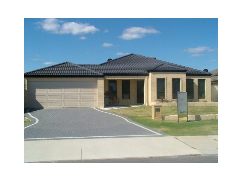 15 Edinbugh Road, Seville Grove WA 6112