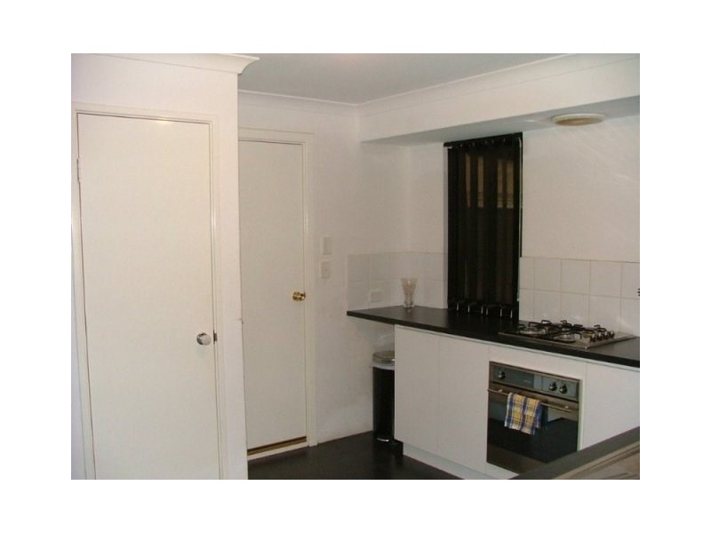 15 Edinbugh Road, Seville Grove WA 6112