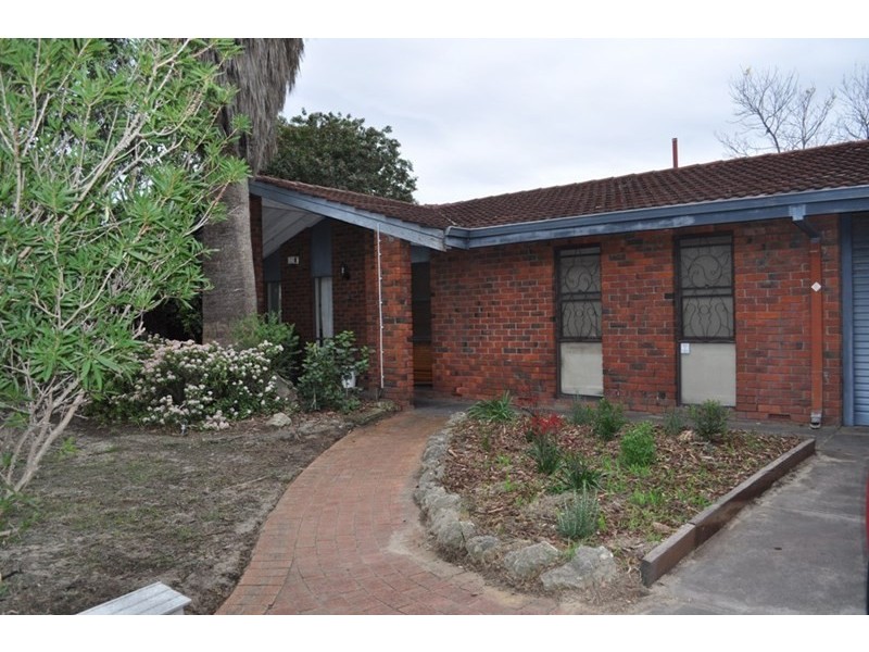 2 Cedar Way, Maddington WA 6109