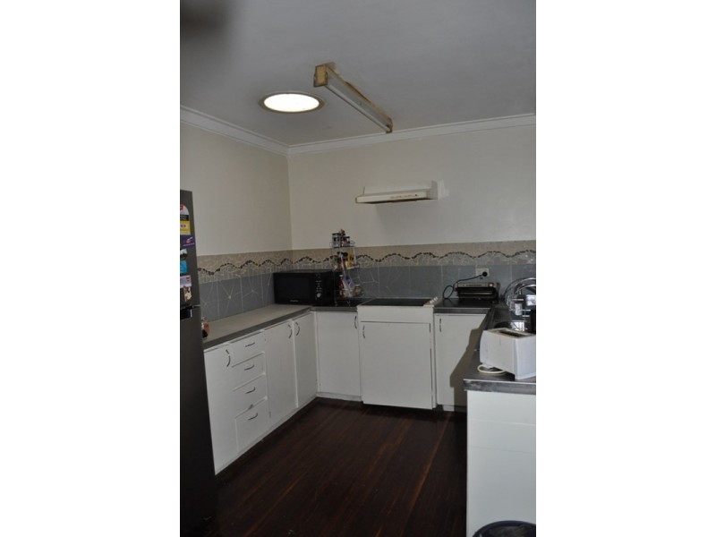 2 Cedar Way, Maddington WA 6109