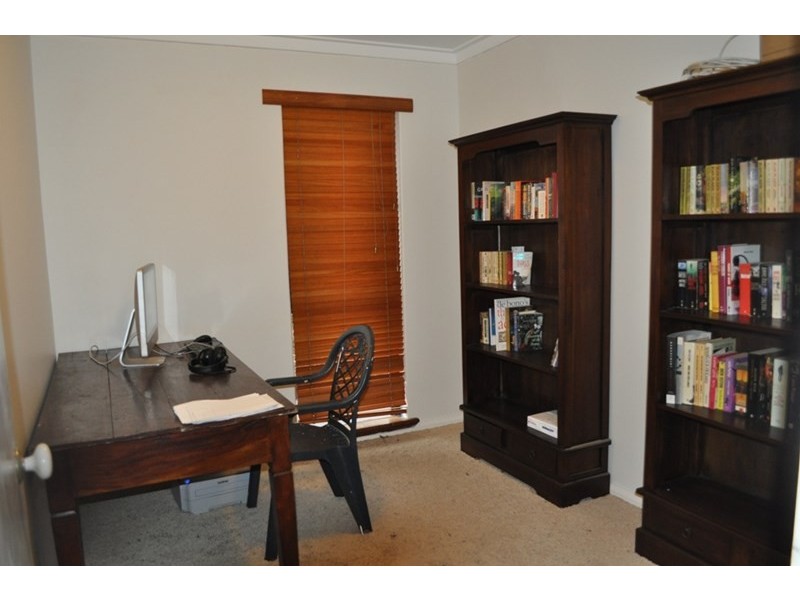 2 Cedar Way, Maddington WA 6109