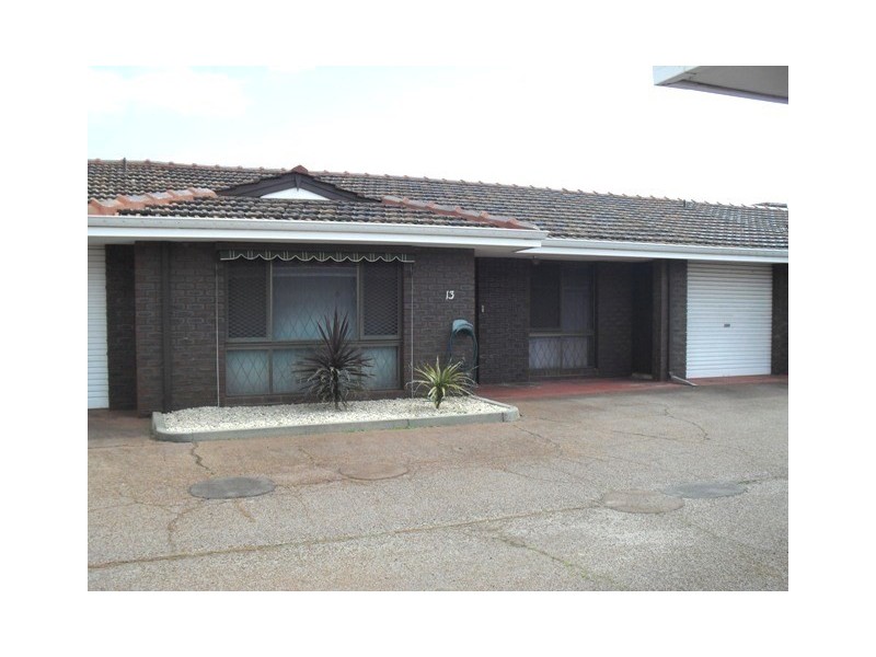 13/9 Third Avenue, Kelmscott WA 6111