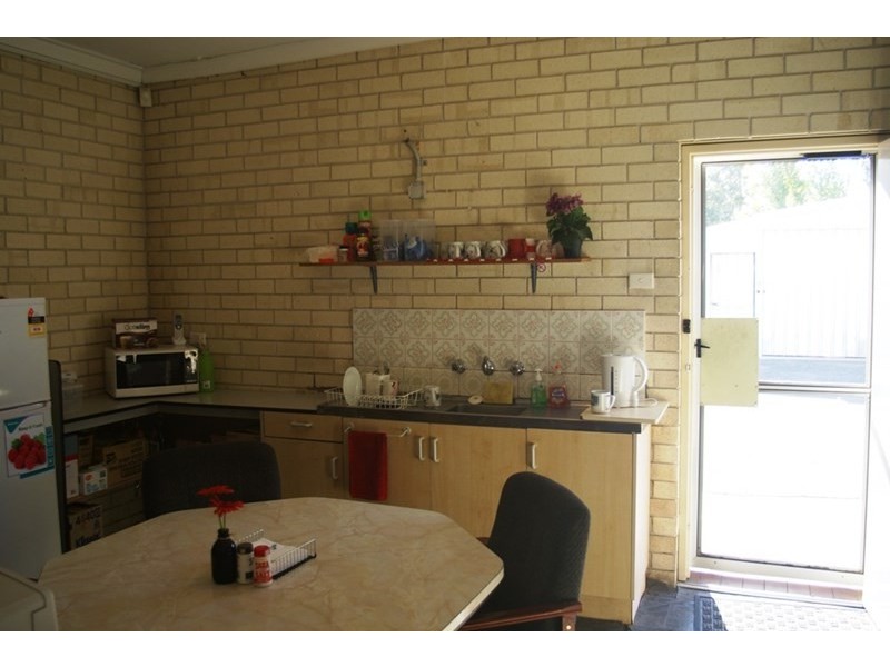 1922 ALBANY Highway, Maddington WA 6109