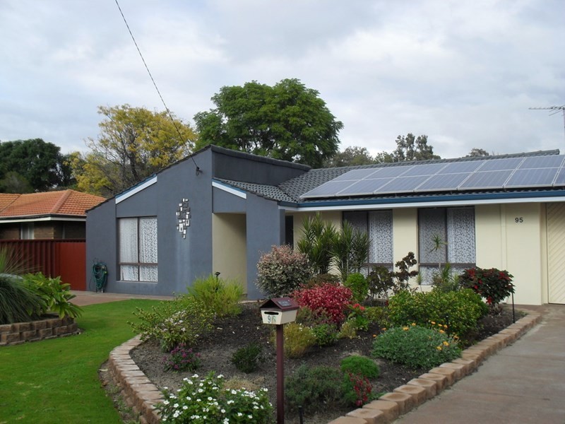 95 Agincourt Drive, Forrestfield WA 6058