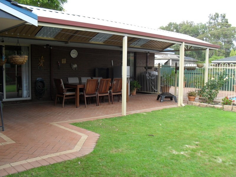 95 Agincourt Drive, Forrestfield WA 6058