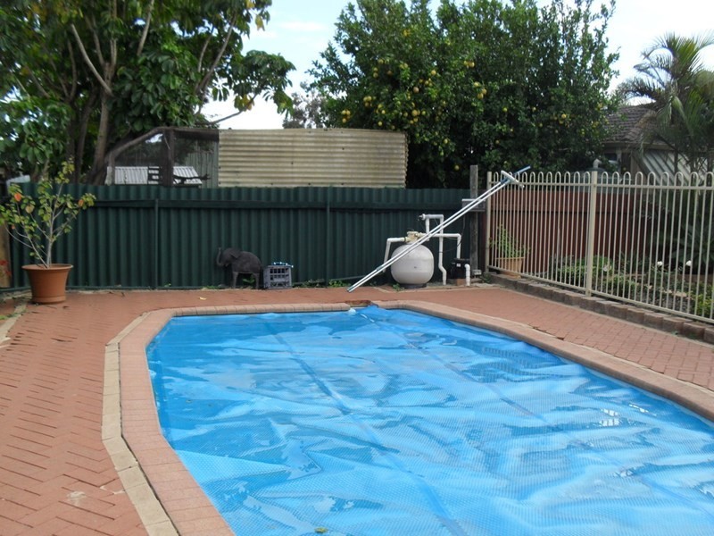 95 Agincourt Drive, Forrestfield WA 6058