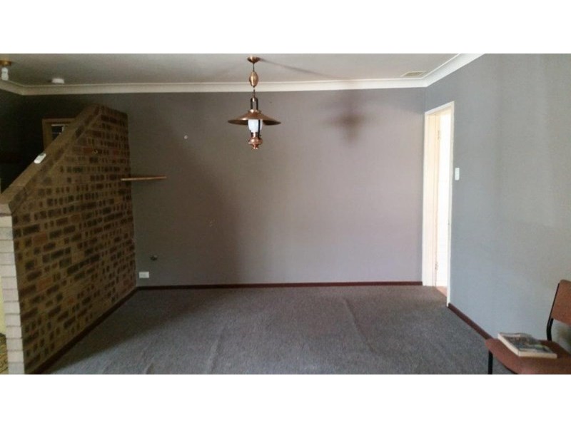 5 Woburn Way, Kelmscott WA 6111