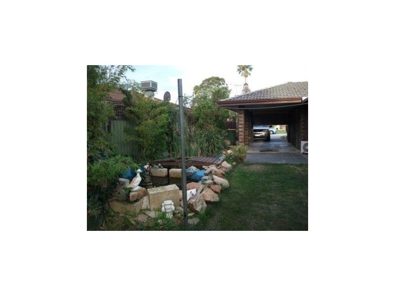 5 Woburn Way, Kelmscott WA 6111