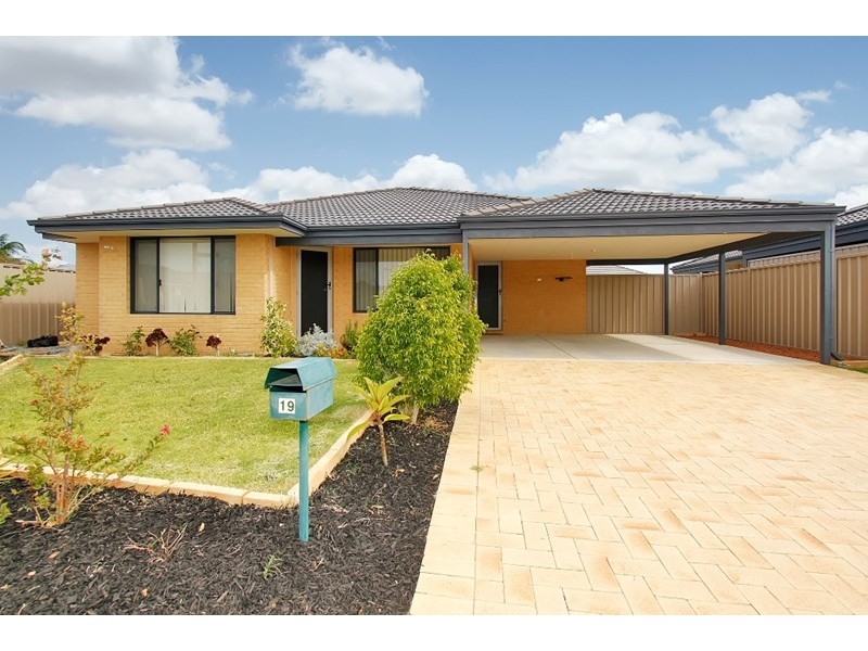 19 Kemshall Way, Maddington WA 6109