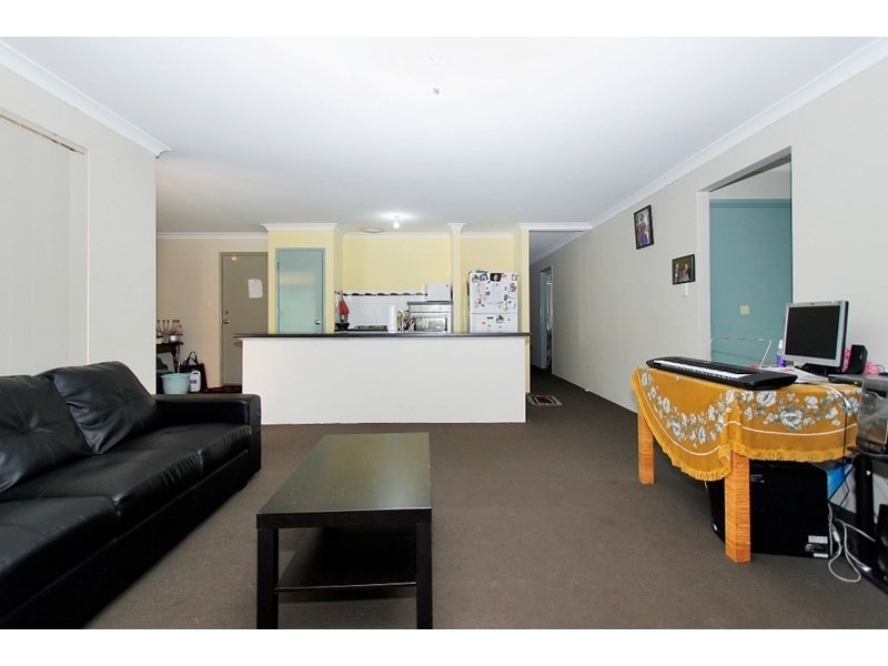 19 Kemshall Way, Maddington WA 6109