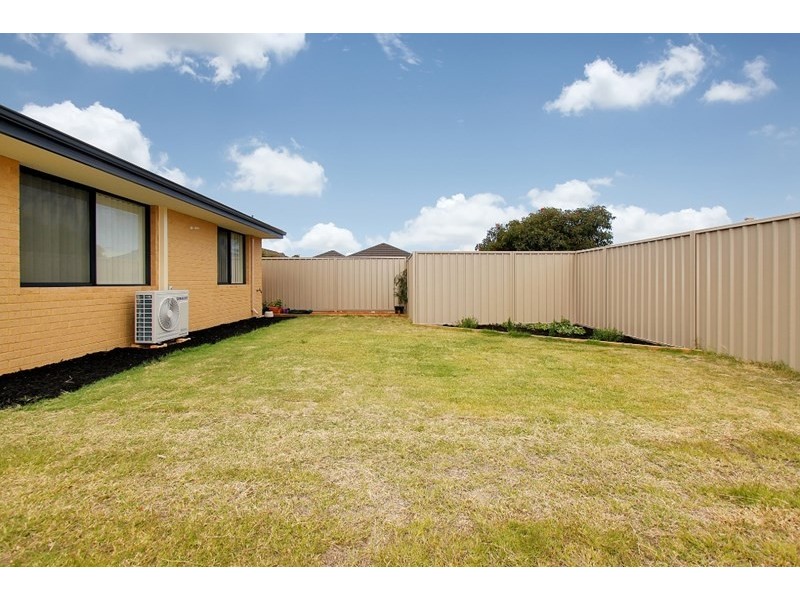 19 Kemshall Way, Maddington WA 6109