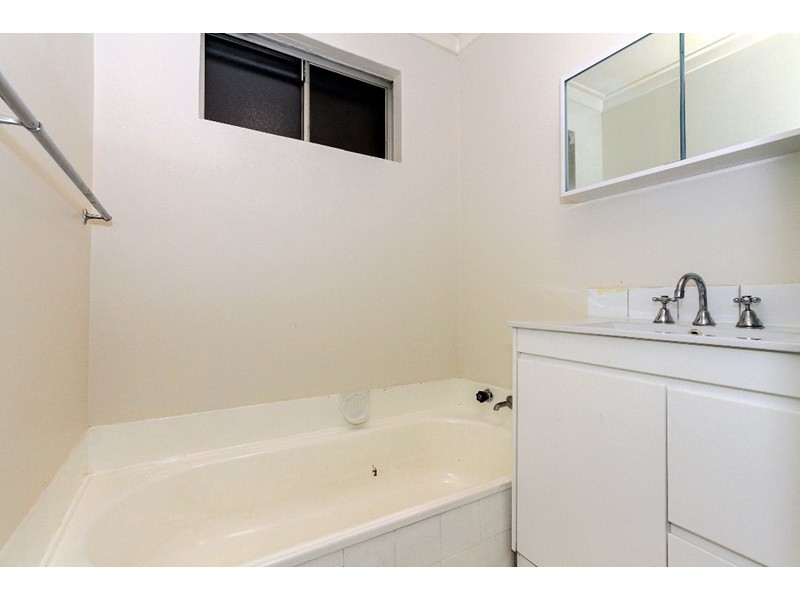 19 Coachwood Way, Maddington WA 6109