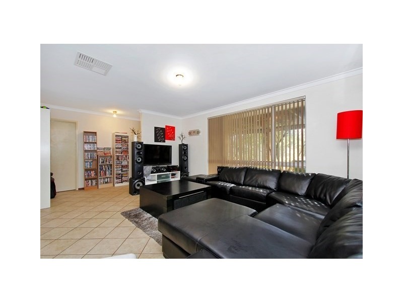 13 Barcombe Way, Gosnells WA 6110