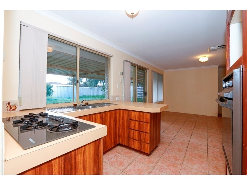 25 Sayer Crescent, Gosnells WA 6110