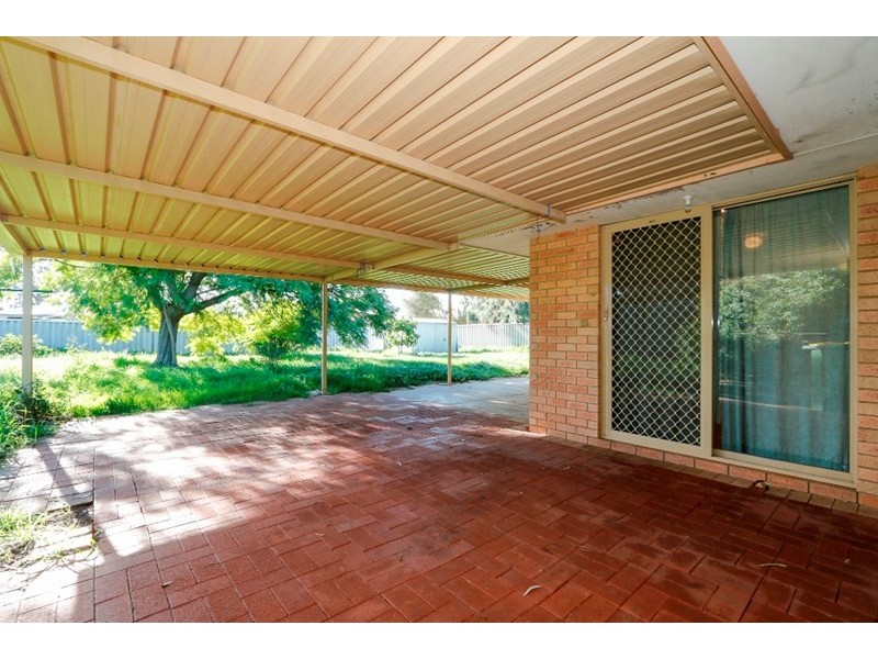 25 Sayer Crescent, Gosnells WA 6110