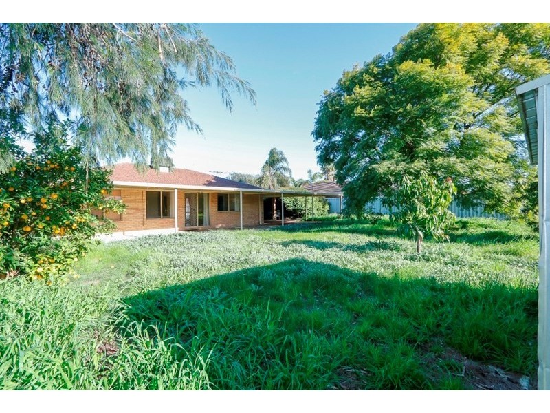 25 Sayer Crescent, Gosnells WA 6110