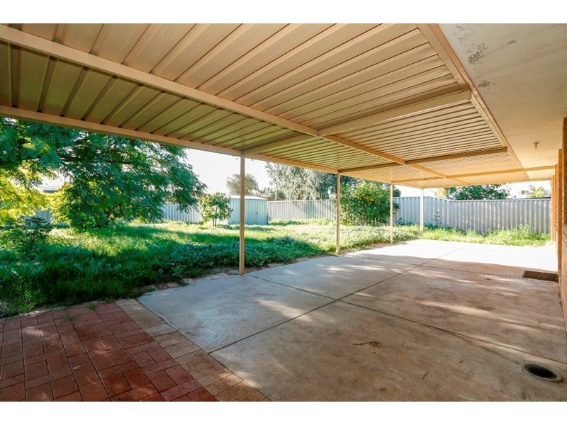 25 Sayer Crescent, Gosnells WA 6110