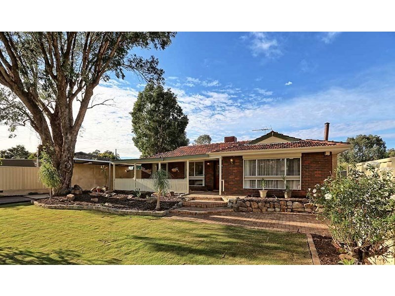 10 Coral Street, Martin WA 6110