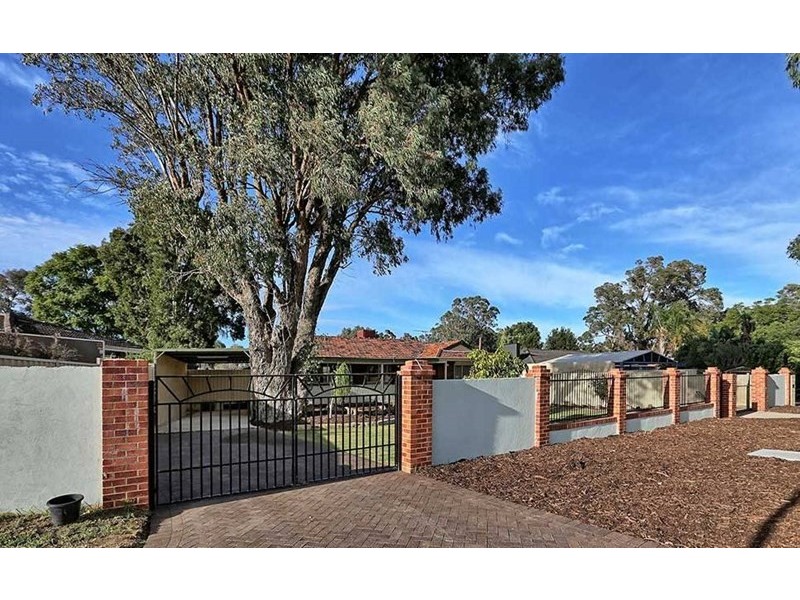 10 Coral Street, Martin WA 6110