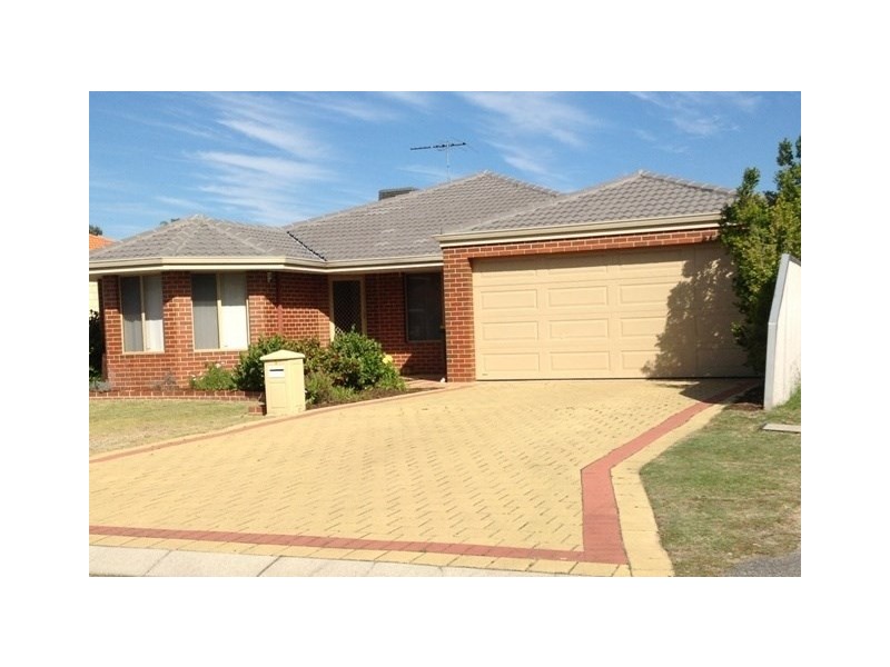 5 Chenies Rest, Gosnells WA 6110