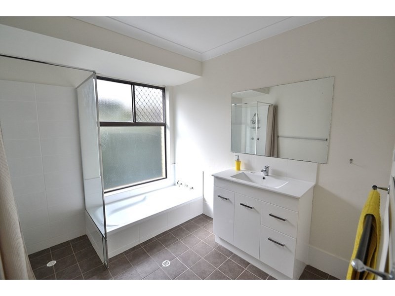 45 Ravenscroft Way, Kelmscott WA 6111