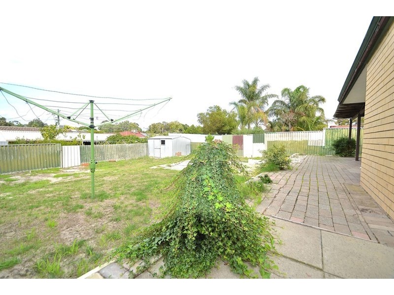 45 Ravenscroft Way, Kelmscott WA 6111