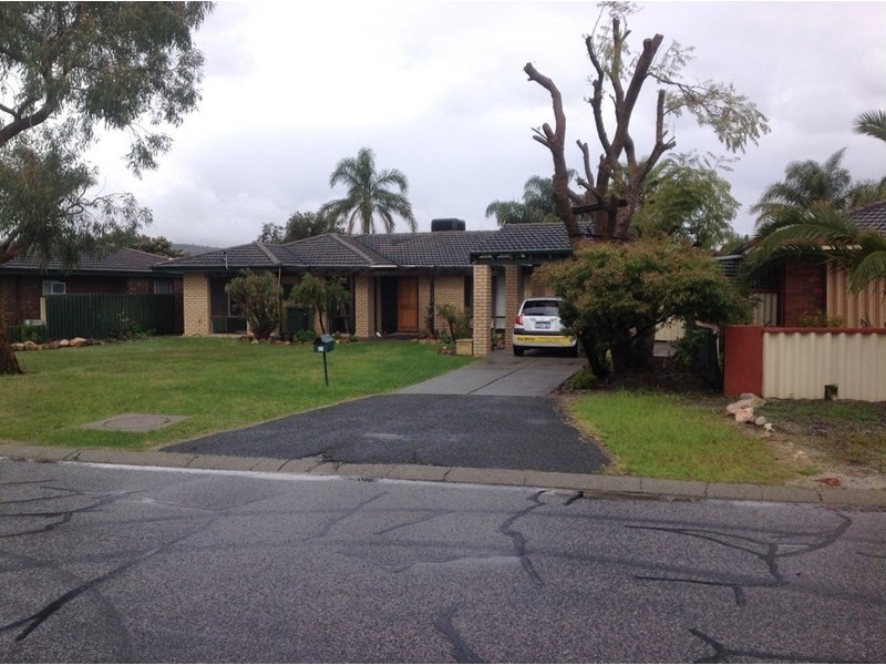 45 Ravenscroft Way, Kelmscott WA 6111