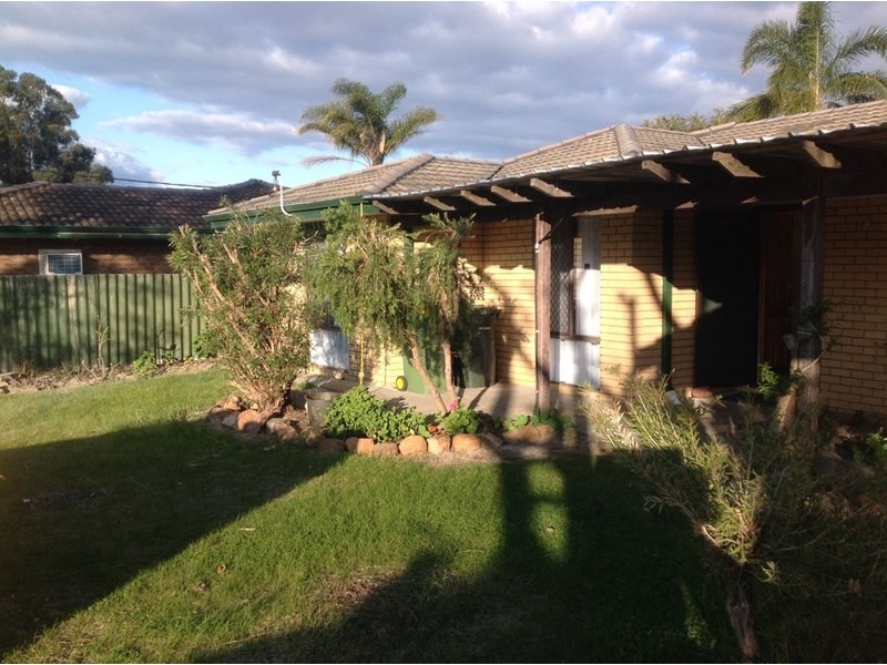 45 Ravenscroft Way, Kelmscott WA 6111