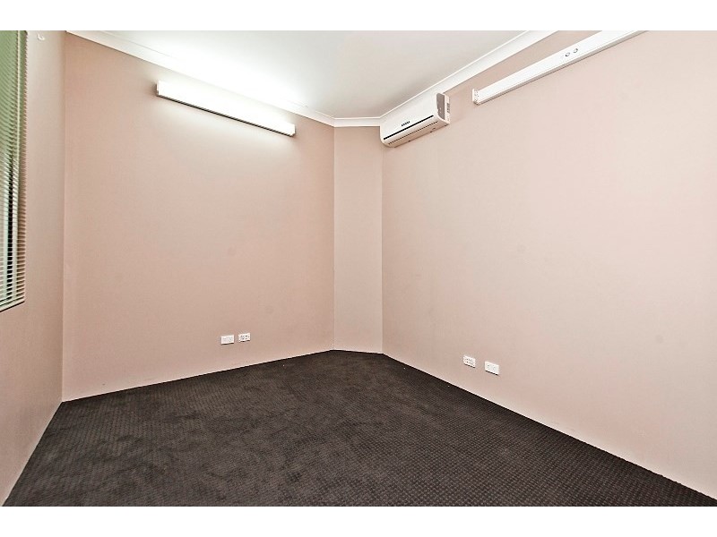 8/13 Blackburn Street, Maddington WA 6109