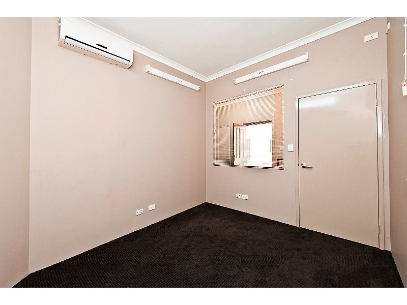 8/13 Blackburn Street, Maddington WA 6109