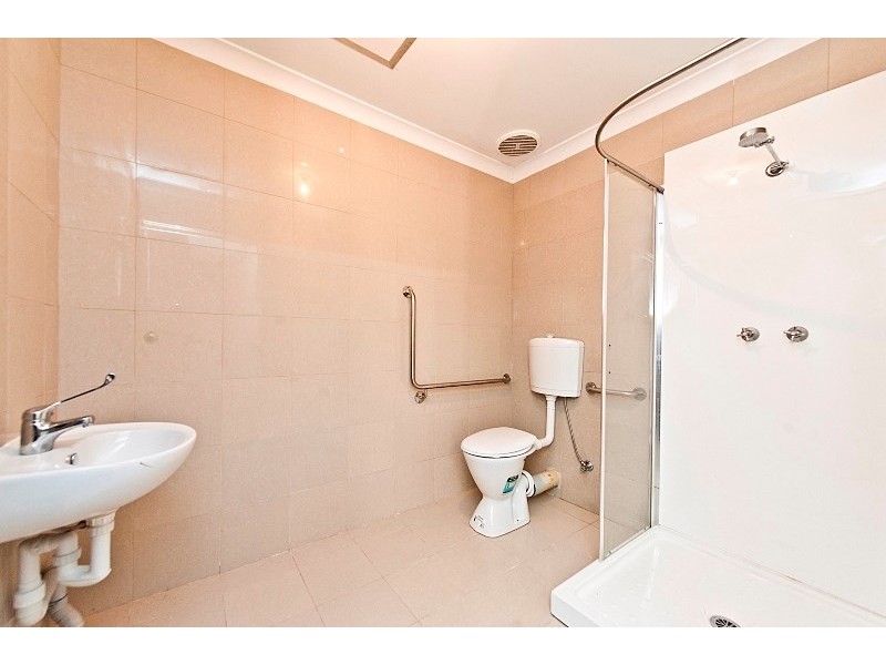 8/13 Blackburn Street, Maddington WA 6109