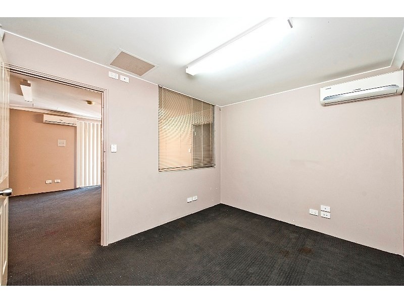 8/13 Blackburn Street, Maddington WA 6109