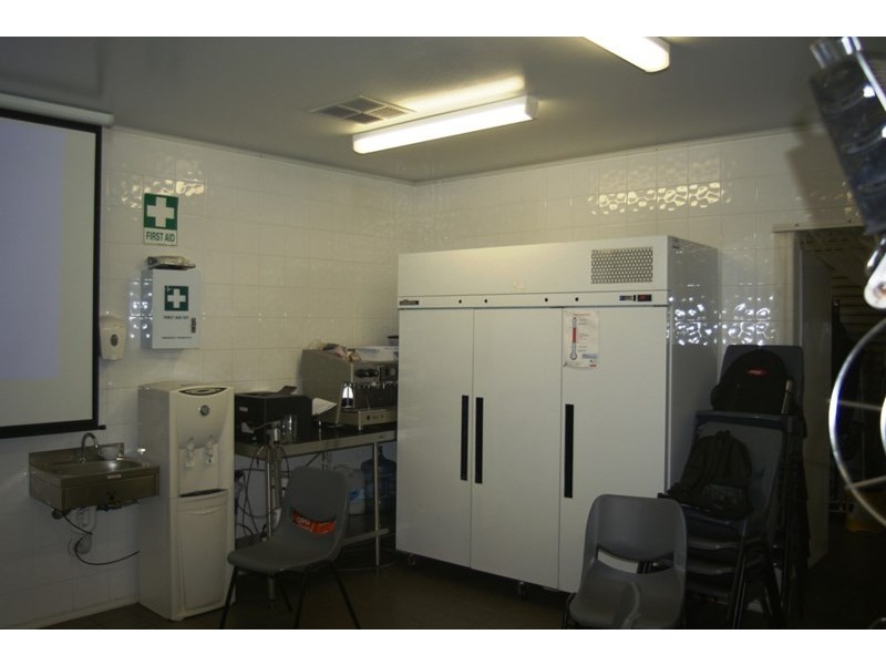 2/2324 ALBANY Highway, Gosnells WA 6110