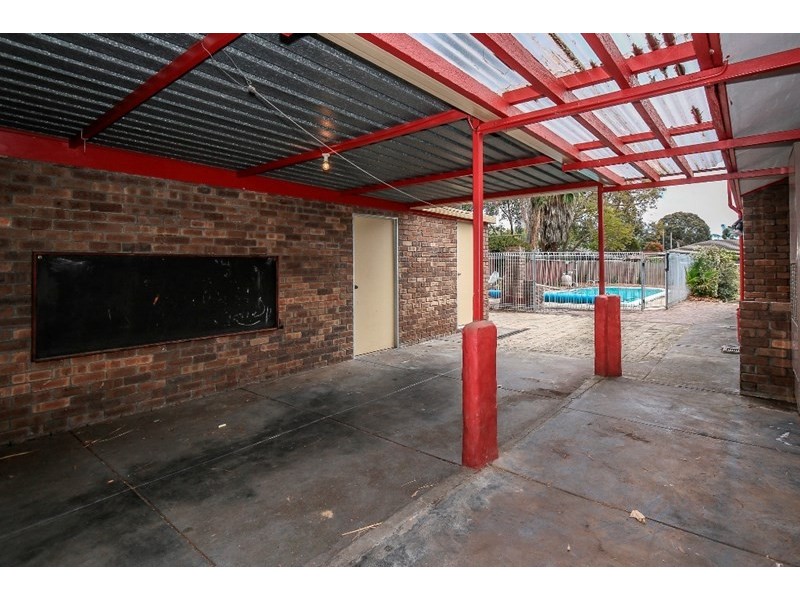 5 Alistair Street, Huntingdale WA 6110