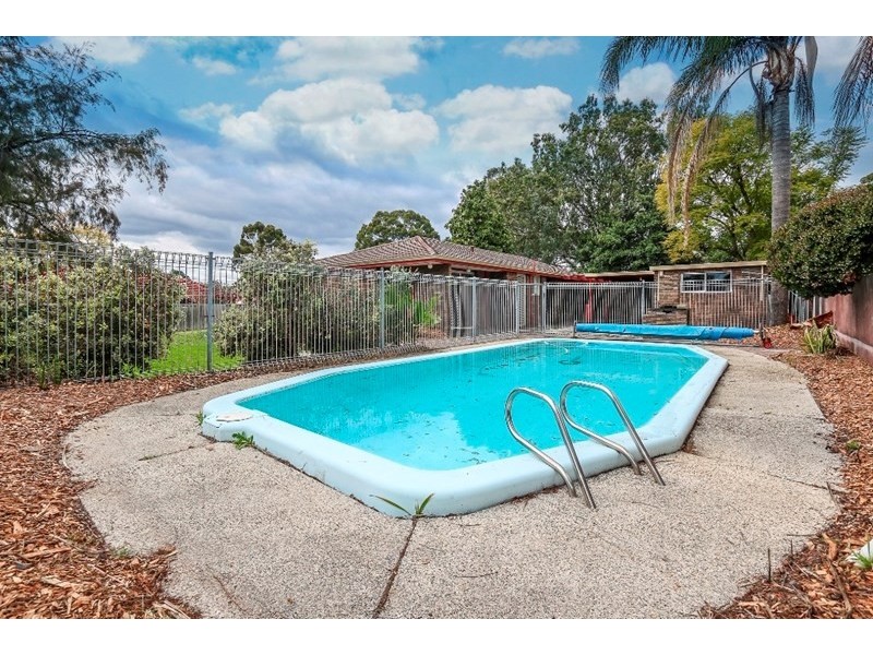 5 Alistair Street, Huntingdale WA 6110