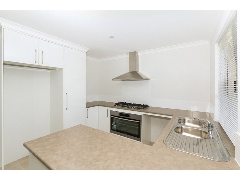 2/10 Engle Close, Maddington WA 6109