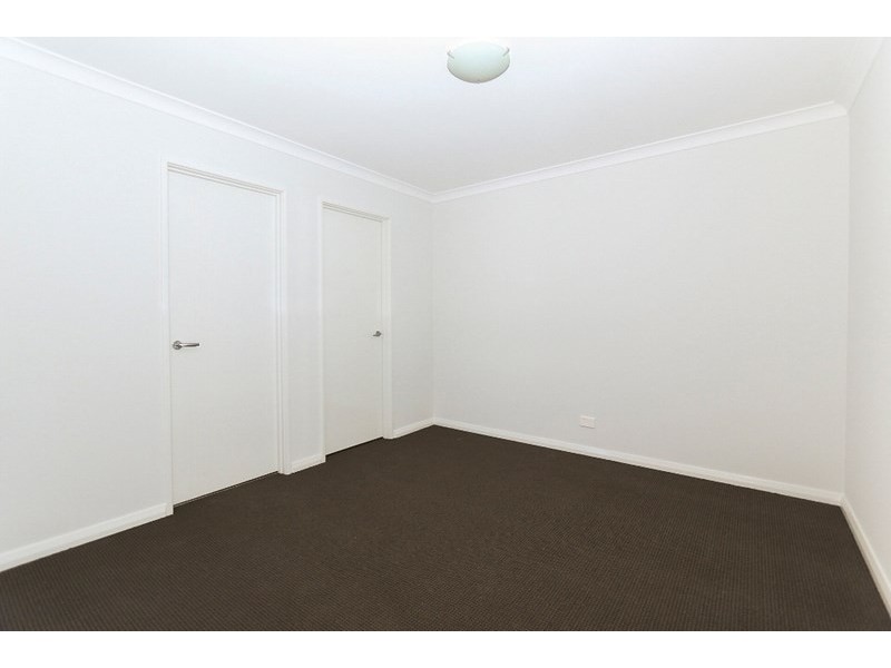 2/10 Engle Close, Maddington WA 6109